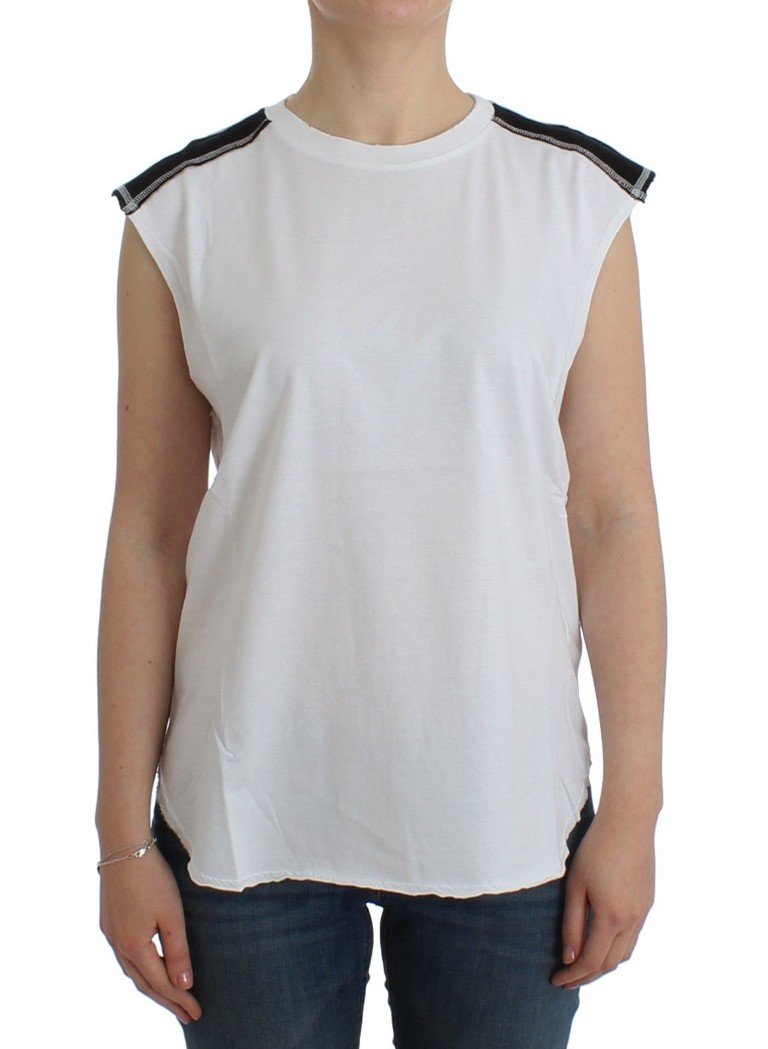White sleeveless cotton top