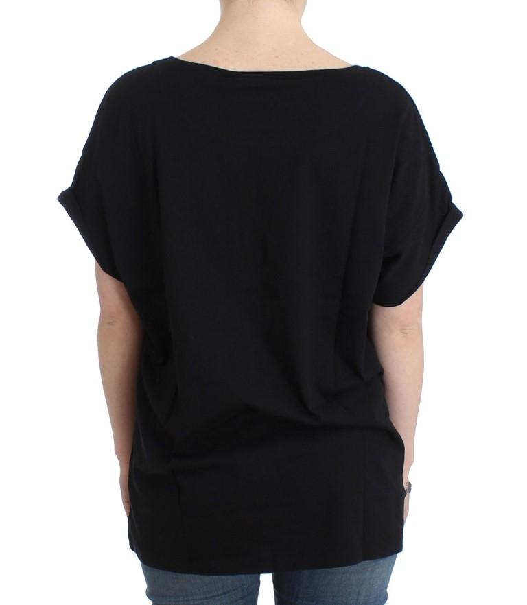 Black branded t-shirt