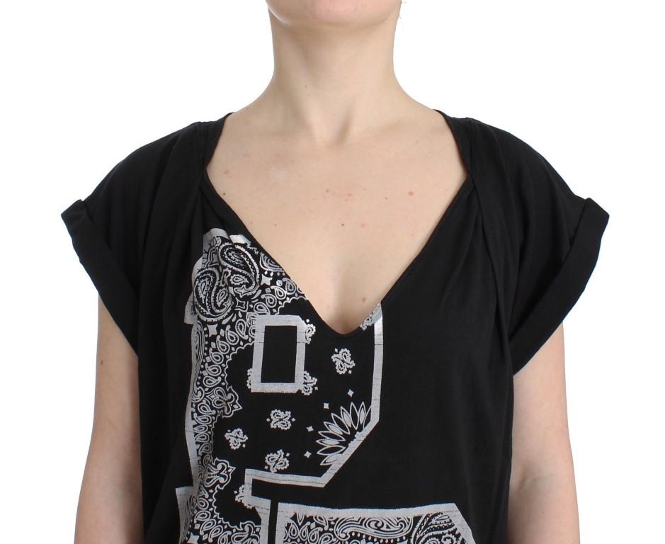 Black branded t-shirt