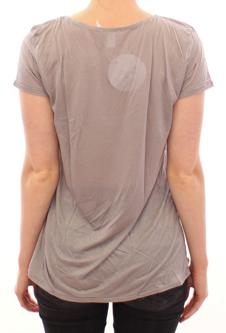 Gray shortsleeve crewneck t-shirt