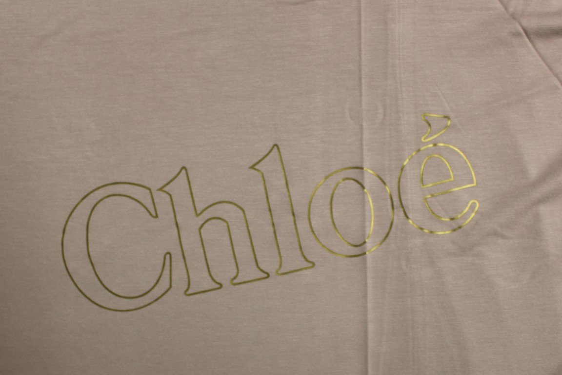 Light purple crewneck t-shirt