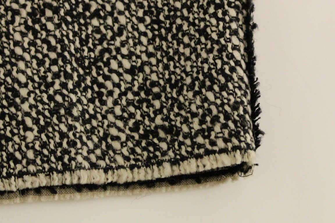 Black white wool shorts pants
