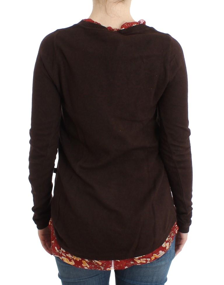 Brown crewneck sweater