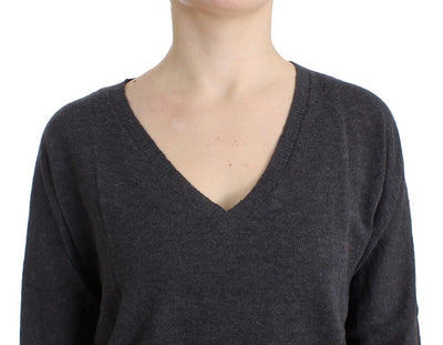Gray short sleeved sweater