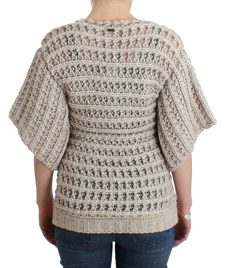 Beige short sleeved sweater