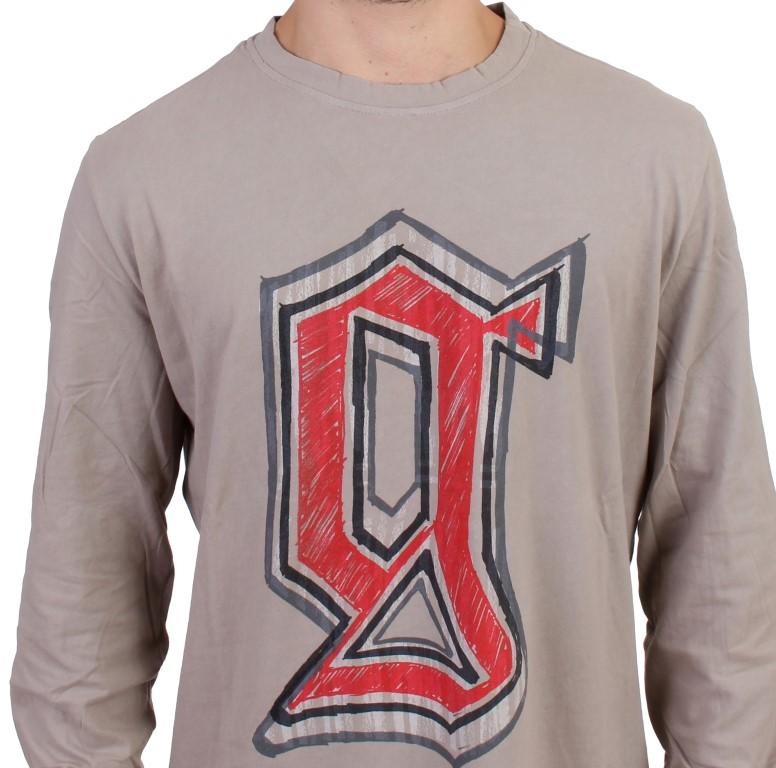 Gray crewneck long sleeve t-shirt