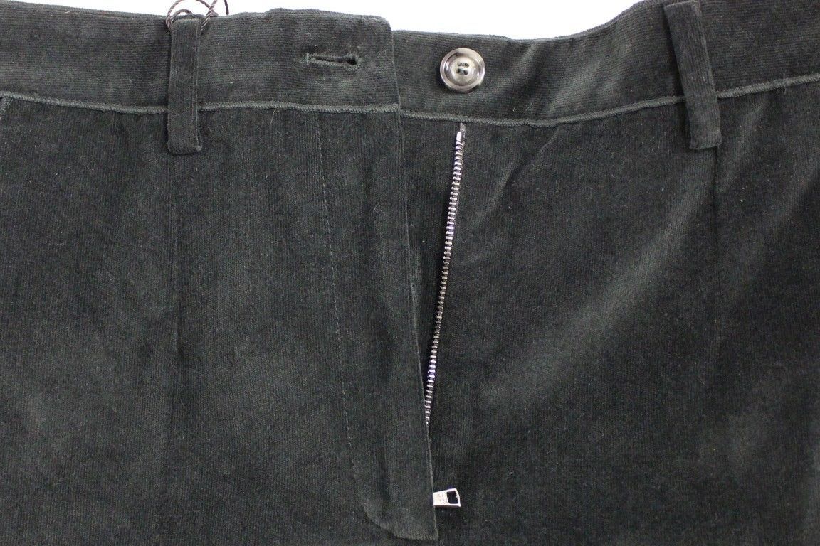 Black Cotton Solid Pattern Shorts Pants